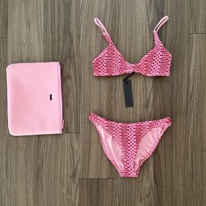 TRIANGL BIKINI SET - TOP IS SIZE S++ AND BOTTOMS ARE A SIZE M. RUNS SMALL